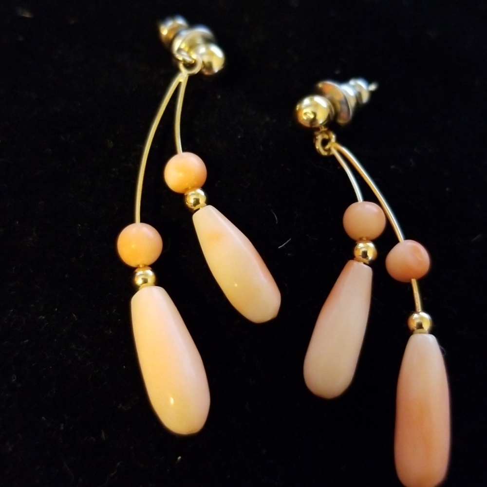 14kt gold (tested) Angel Skin Coral Teardrop Bead Earrings Rare find